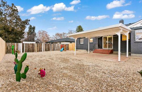CUTE Remodeled Midcentury Cottage on Boise Bench - Photo 7