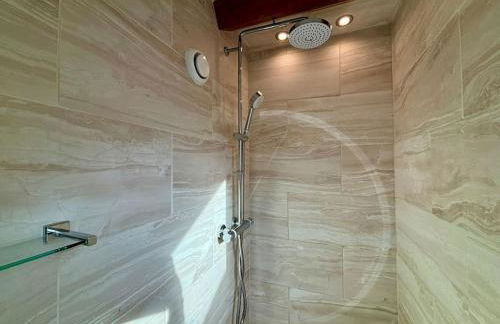 Little Bream - pretty cosy cottage, sea views, walk to the beach - Foto 14