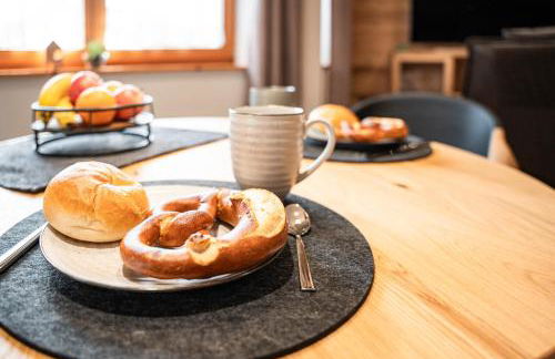 Luxus Chalet im Allgäu - Zirbenholz Schlafzimmer - Terrasse mit Bergblick - Infrarotkabine - Foto 27