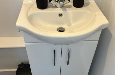 3 Bed House Close to Gatwick - Foto 7