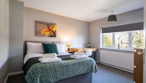 4 Bed Family & Contractor House with Games Room! - Foto 3