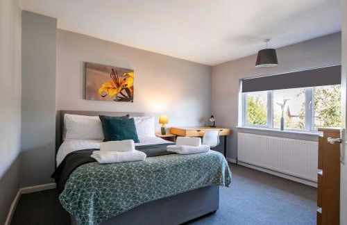 4 Bed Family & Contractor House with Games Room! - Foto 3