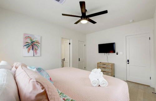 Flamingos on 45th Main - 3 King beds - Great vibe! - Foto 33