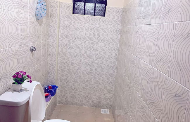 Lux Suites Polytech Court Apartments - Photo 11