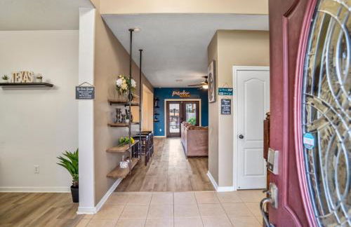 Tropical Escape Pool Jacuzzi Bar in Alvin TX - Photo 25