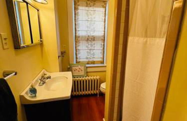 4 Bedroom DC's Best Location with Parking, Walk to Clarendon Metro, Shopping and Nightlife! - Foto 30