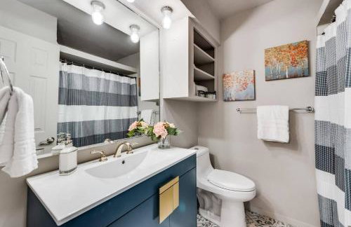 Elegant 2BR w Resort Courtyard in Central Dallas - Foto 11