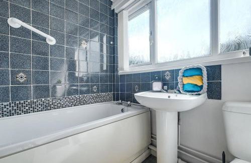 Stylish 3 bed in great location - BTA Homes Serviced Accommodation Wolverhampton - Foto 28