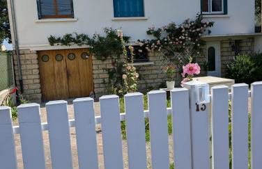 Cosy appartment with access to garden, parking and direct line to Eiffel tower - Foto 8