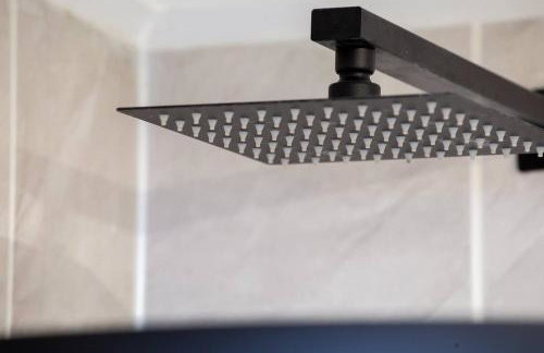 Luxury City Mills with Jacuzzi Bath in Bradford - Foto 11