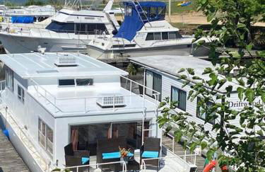 Unique and Serene Sunset Houseboat for 4 - Foto 8