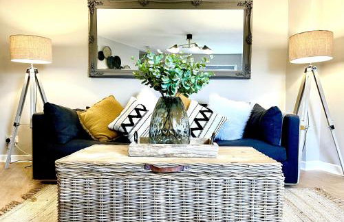 Sleeps 2 -Central Ellesmere -Parking - PetFriendly - Foto 5