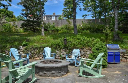 Spacious w Large Outdoor Area Fire Pit - Foto 43