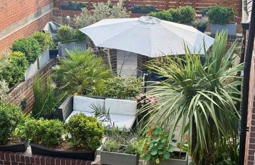 Stylish 2-Bed Loft Apartment with Terrace 2 min walk to Fulham Tube Station - Foto 5