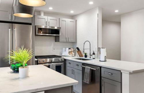 HostWise Stays - Prime Mexican War Streets 2BR Apartment - Foto 16