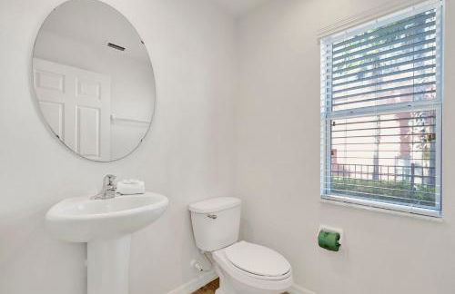 Upstay Spacious 3BR Home w Resort Access - Foto 23