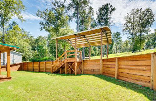 Lake Sinclair Escape Screened Porch, Modern Style - Foto 24