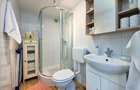 2 Bedroom Cozy Home In Konjscina - Photo 30