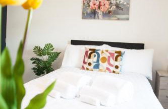 Stylish Home, hosted by ESONGRACE Stays, Stoke-on-Trent - Perfect for Families - Contractors - Holiday makers - Emergency Housing - Professionals, Relocators - Foto 29