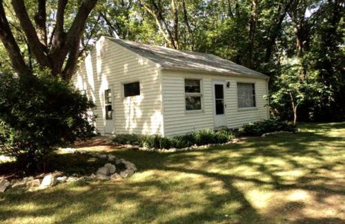 Secluded Cottage Rental in the Trees by Lake Erie, Ohio - Foto 1