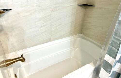 Modern Abode 2BR Near UofR, Highland, Downtown Rochester, NY Sleeps 4 - Foto 18