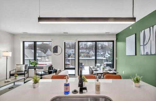 Cleveland Clinic w KingBed Balcony Gym Parking WD - Foto 19