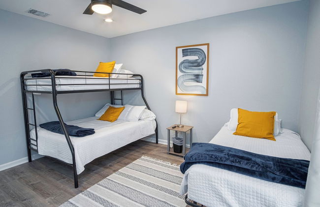 Adorable 4BR 2BA Close to Riverwalk and Downtown - Foto 2