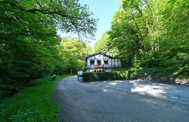 Lovely Holiday Home in Marche-en-Famenne with Hot Tub - Photo 24