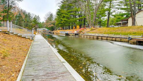 Canal-Front Cabin Dock and Fire Pit in New Lisbon - Foto 2