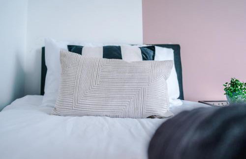 Large Home Salford -Free Parking - Foto 19