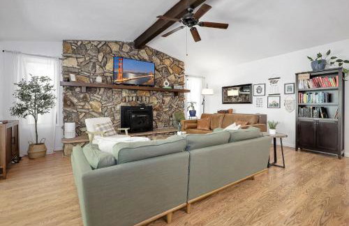 Home in the Pines - Apple Hill - Dog Friendly - Snow Nearby - Foto 3