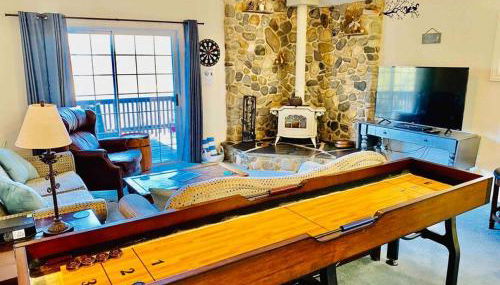 Squirrel View Hot tub BBQ Patio Shuffle Board - Foto 4