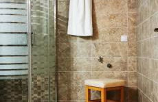 Venetia's Stone House - Photo 22