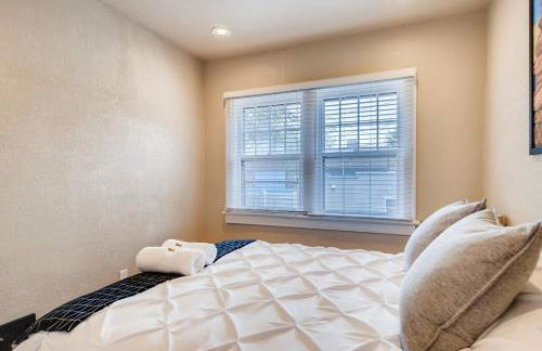 Olympic House Downtown w Hot Tub Fire pit & BBQ - Foto 30