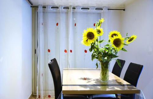 Grande Maison Familiale Premium Super Calme - Piscine - Jacuzzi - Salle de Jeux - Idéalement Située - Gd Jardin Sans aucun vis à vis - Foto 41