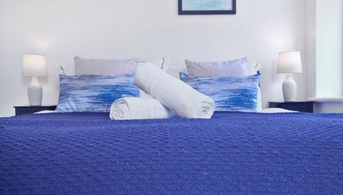 Large Modern Apartment I Sleeps 3 I Fast Wi-Fi I Self Check-in I Free Private Parking I LongTerm Rates Available - Foto 3