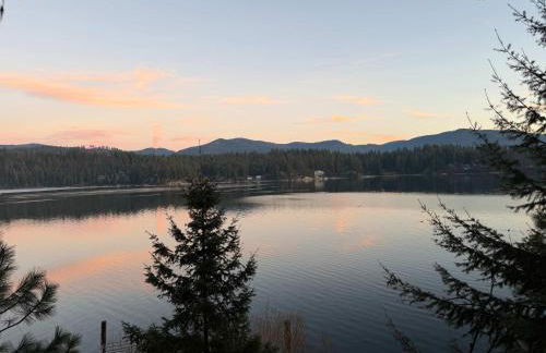 Lakeside Cabin - Foto 26