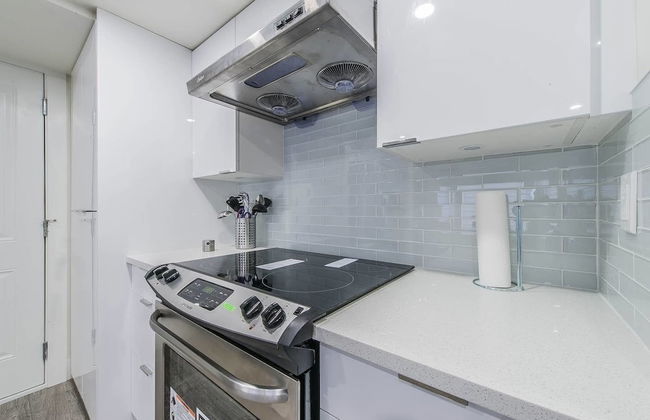 Private Luxurious Suite for Beach Getaway - Photo 8