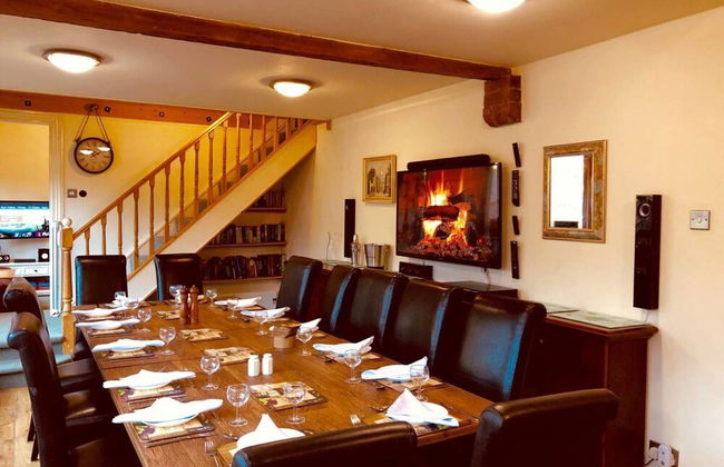 Squirrel Barn. Hi-spec. Hot tub & Wifi. Sleeps 14 - Foto 30