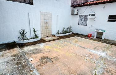 Casa de bairro tranquilo 1 a 10 pessoas com ótima localização e vigia de rua - Foto 19