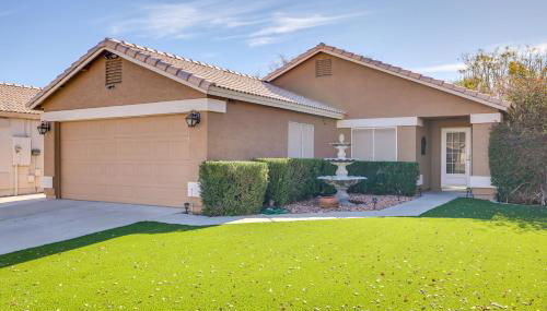 Golf and Hike Family Home with Patio in Glendale - Foto 5