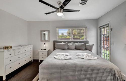 Tradewinds Ultimate Delray Beach Lifestyle 3BR2BA Home with Heated Pool - Foto 8