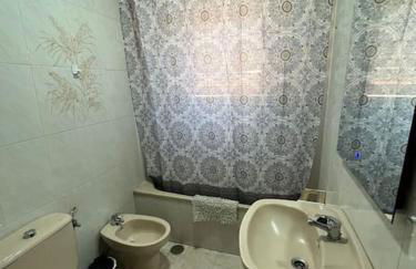 Große Terrasse mit Esstisch, Markise. Einfach - Foto 15