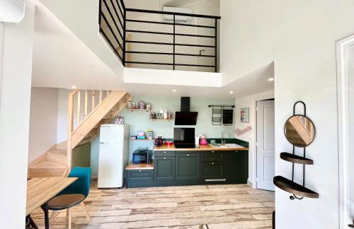 L'Escapade - PARIS 20 min - DISNEY 25 min - GARE 3 min à pied - PARKING - Confortable & Moderne - Free WIFI - Foto 7