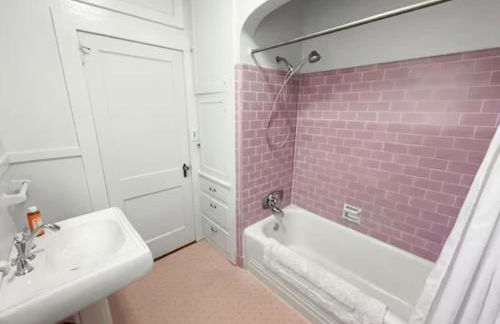 Adorable 1920s home near UF stadium sleeps 10 - Foto 22