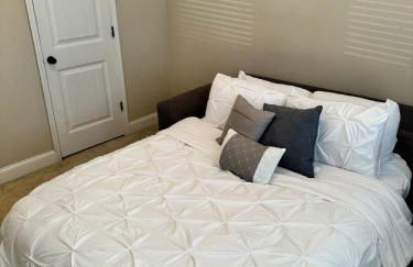 4 Bedrooms Private Backyard Smoke Room Garden Tub - Foto 11