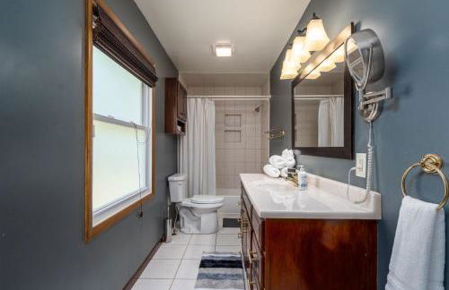 All Decked Out - Secluded getaway near beach access - Foto 43