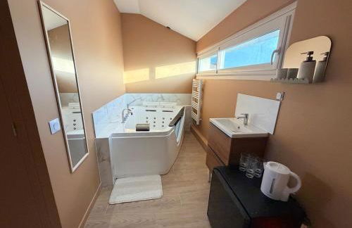 Le Rubis avec Baignoire Balneo - Foto 7