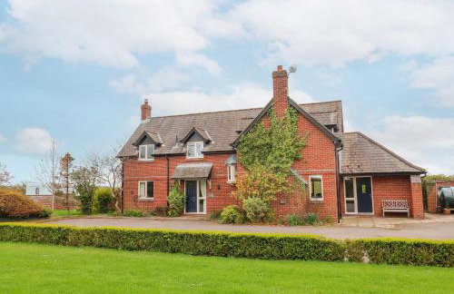 Manor Wood - Photo 3