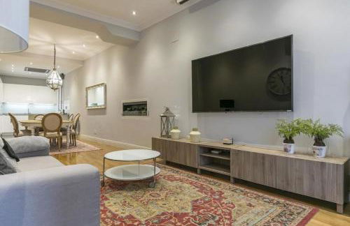 Amplio y Confortable en el Casco Viejo con Parking Privado - Foto 18